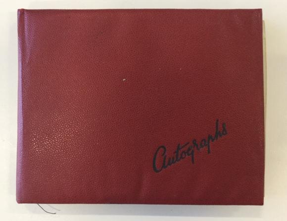 Mid 20th century artists’ and authors’ autographs
