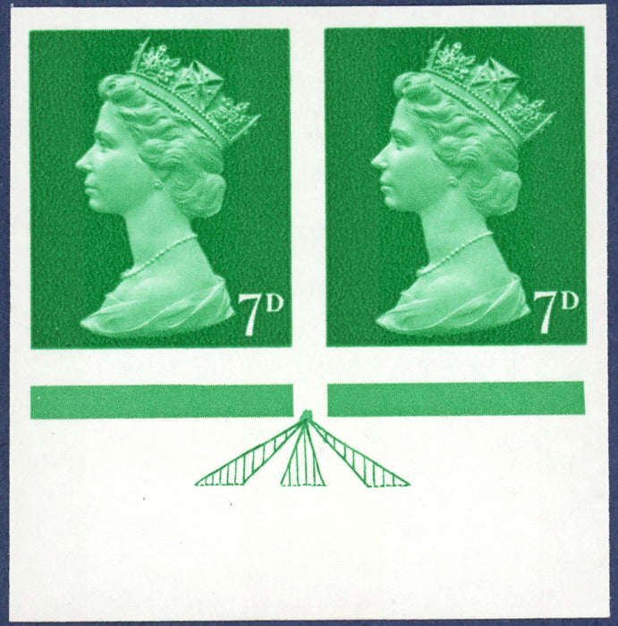 Great Britain 1968 7d bright emerald (2 bands) imprimaturs, SG737VAR