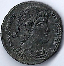 Magentius AE Centenionalic 351ad Trier. Excellent fine