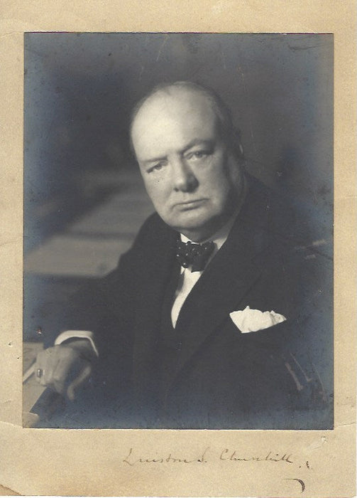 Winston Churchill WWII signed photograph