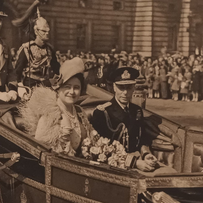 King George VI and Queen Mother 1949 signed Christmas card