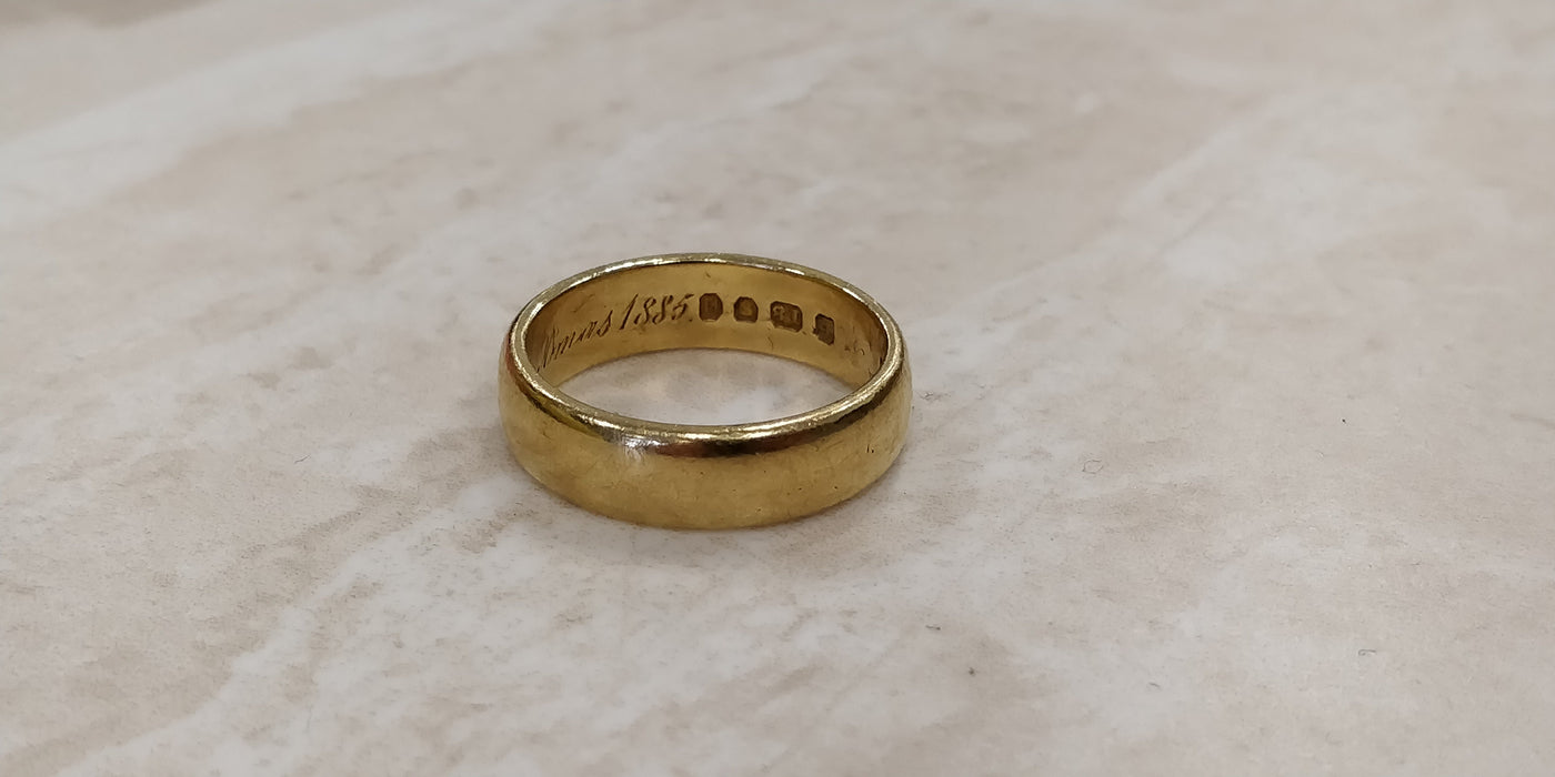 Queen Mary (Mary of Teck) gold ring Media 1 of 6