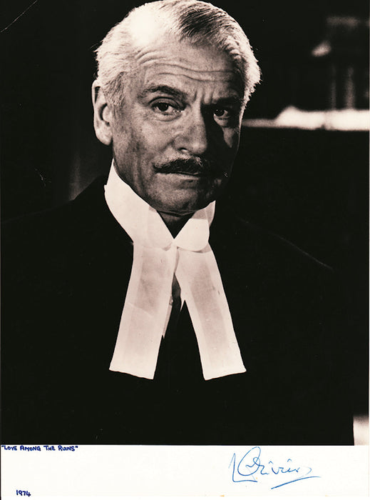 Laurence Olivier signed photograph