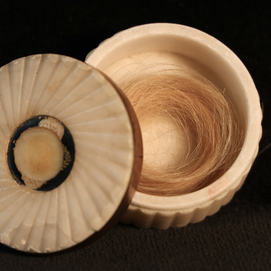 The history of hair collecting