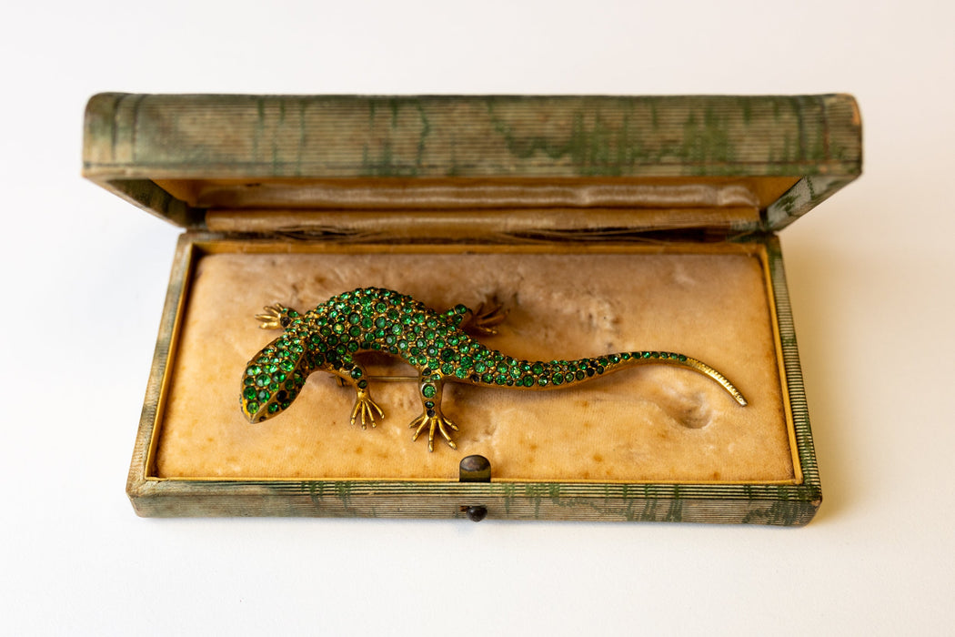 A brooch owned by Fidel Castro’s mistress, Natty Revuelta Clews