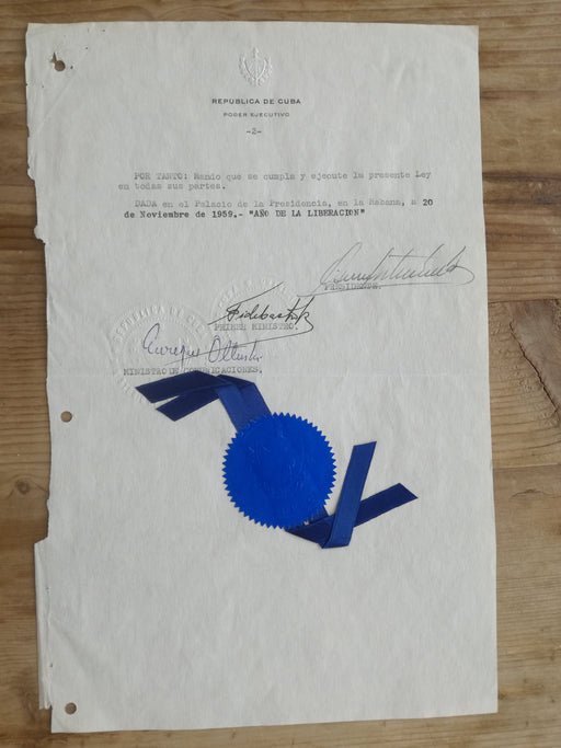 Fidel Castro Signed Document