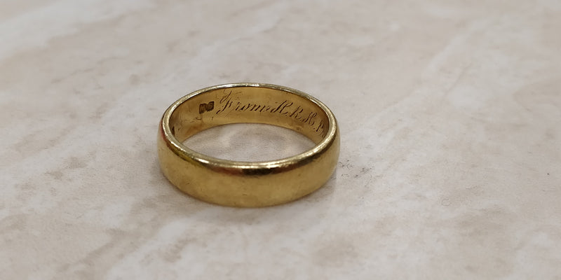 Queen Mary (Mary of Teck) gold ring Media 1 of 6