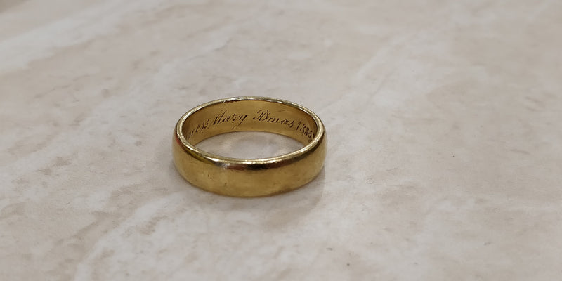 Queen Mary (Mary of Teck) gold ring Media 1 of 6
