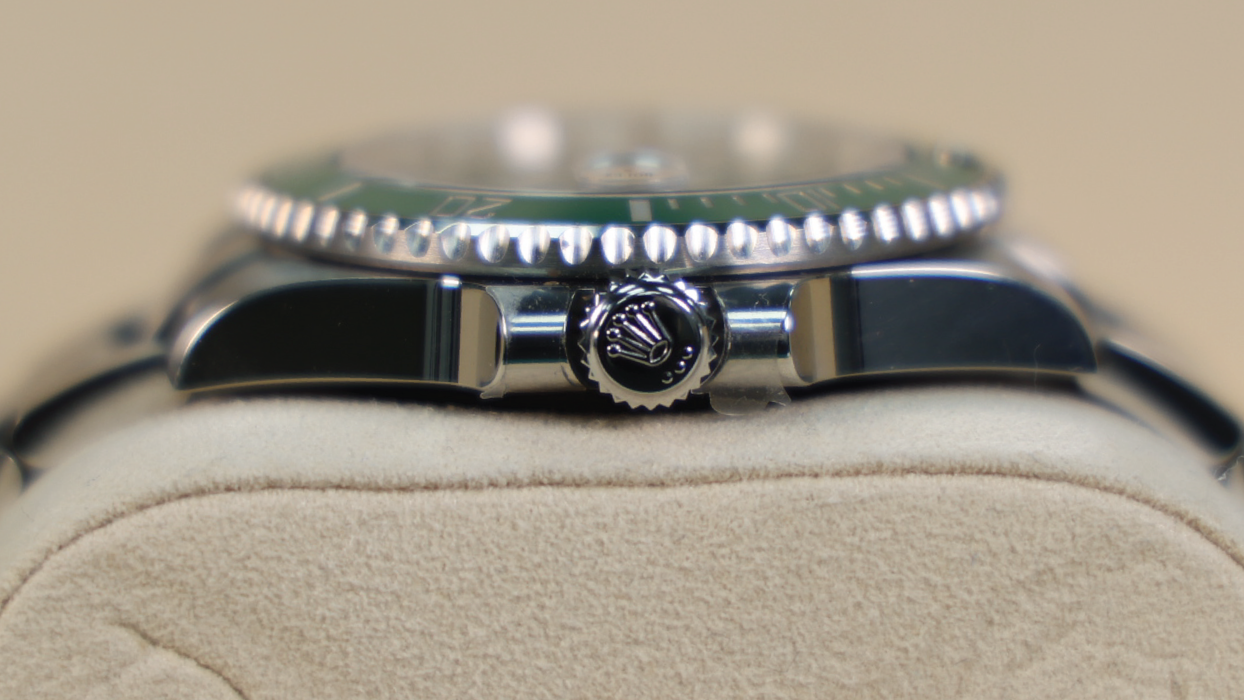 Rolex "Hulk" Submariner wristwatch - 116610LV