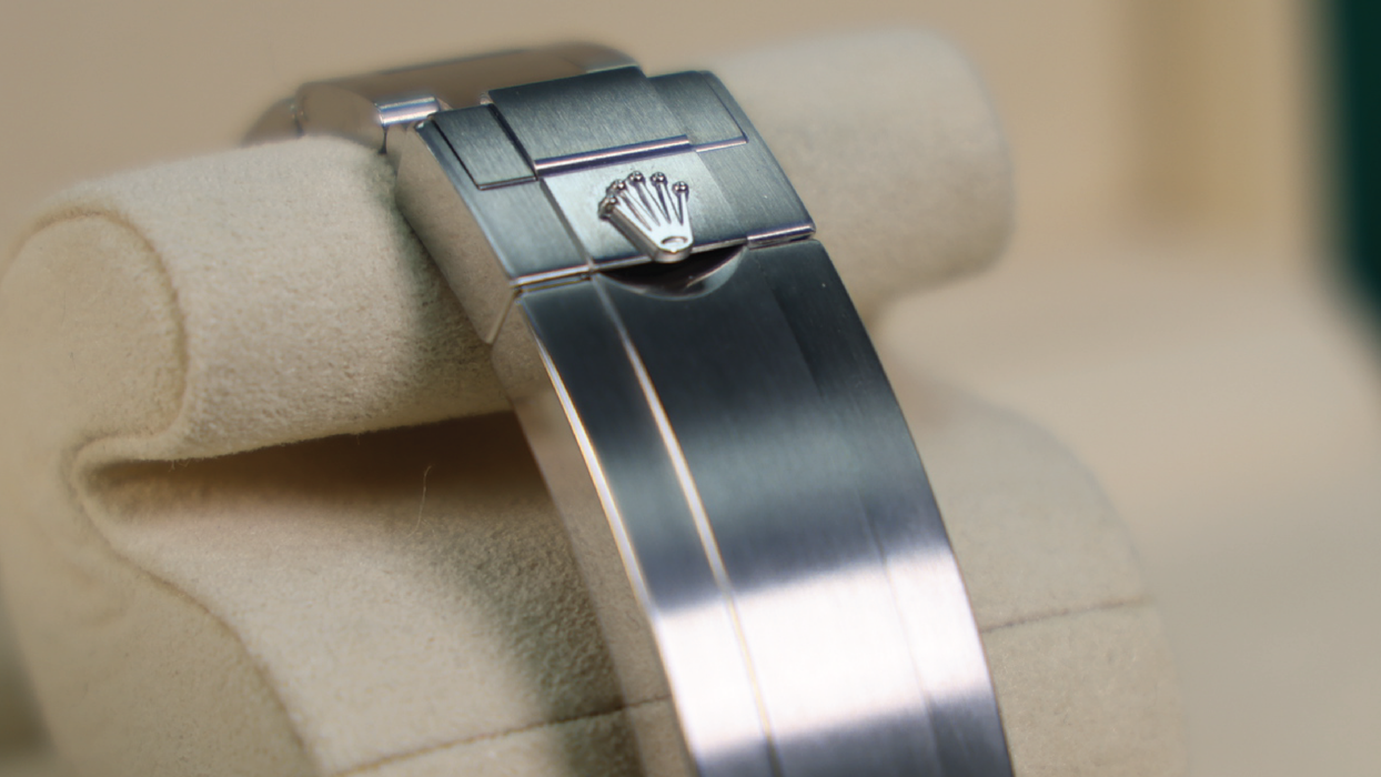 Rolex "Hulk" Submariner wristwatch - 116610LV