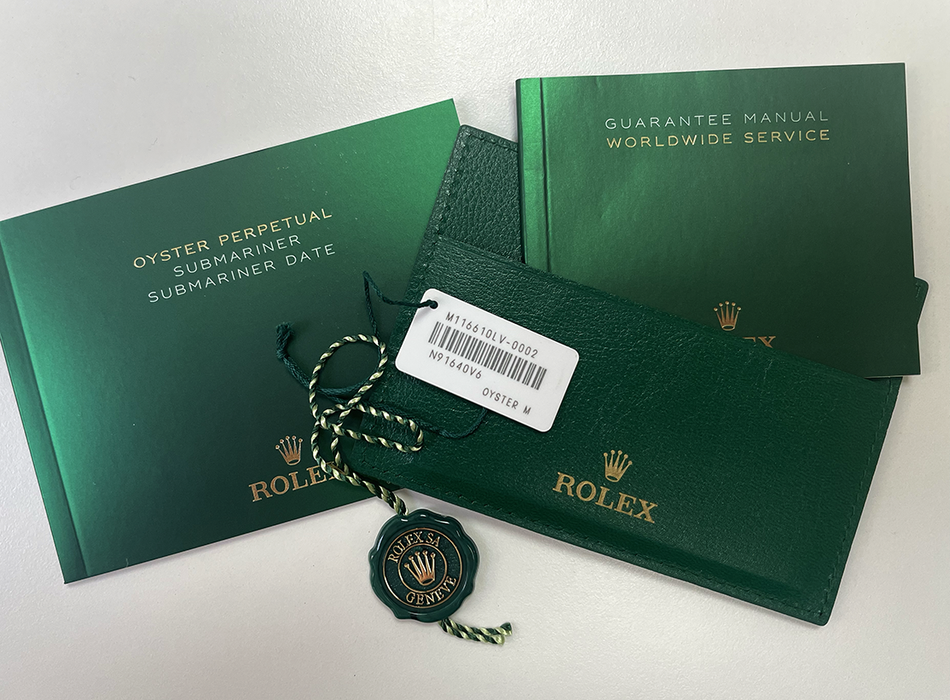 Rolex "Hulk" Submariner wristwatch - 116610LV