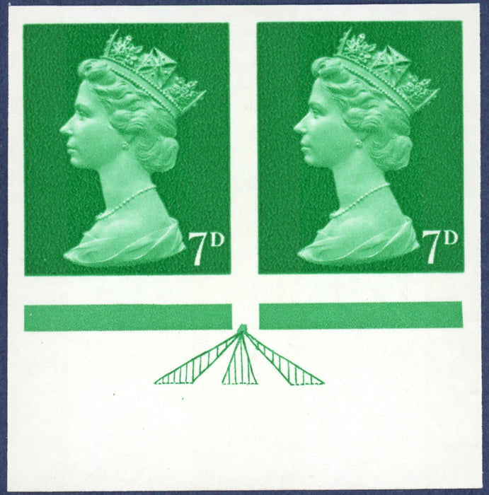 Great Britain 1968 7d bright emerald (2 bands) imprimaturs, SG737VAR