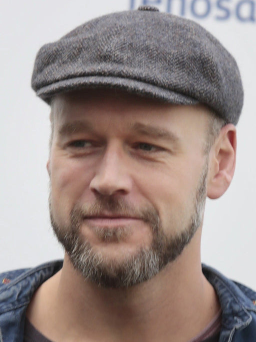 Elliot Cowan Hair Strand 