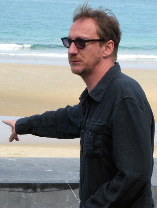 David Thewlis Hair Strand 